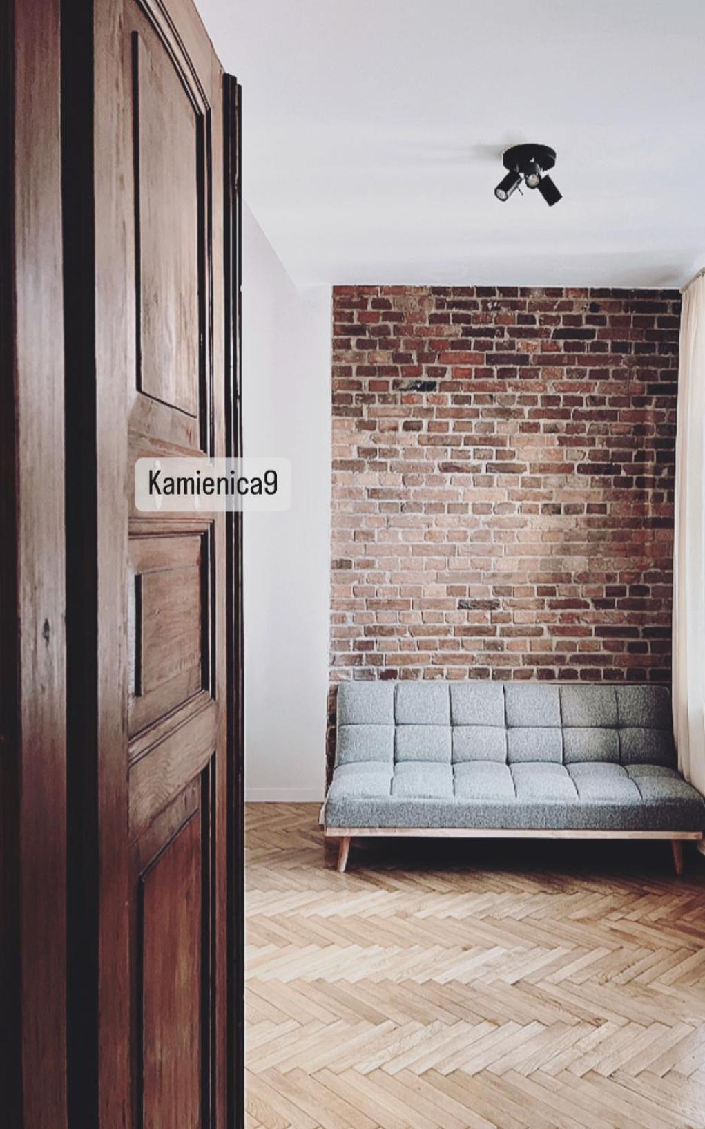 Hostel Kamienica 9 ซอสนอวีแยตส์ ภายนอก รูปภาพ
